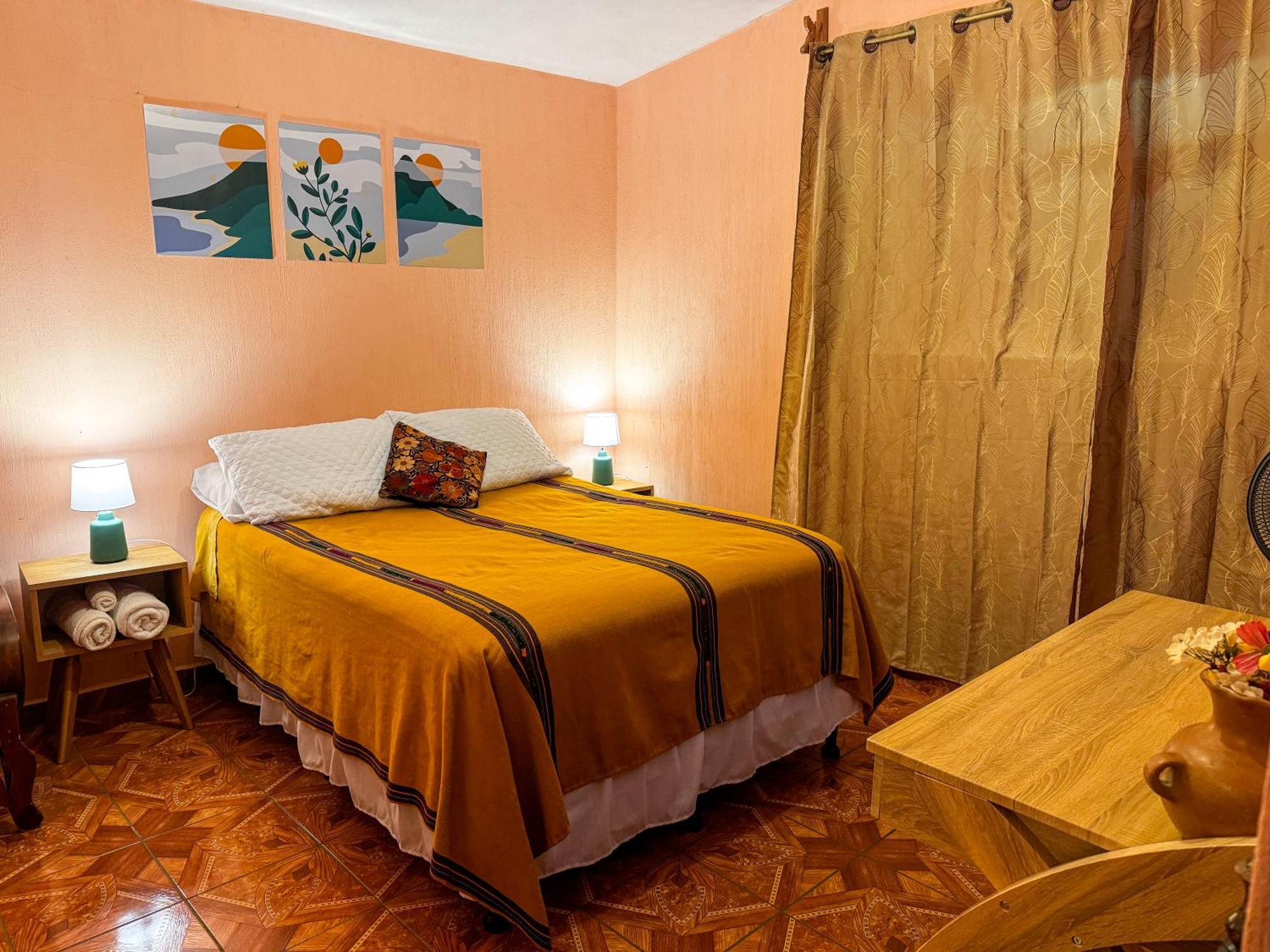 Casa Esperanza Lägenhet Panajachel Exteriör bild