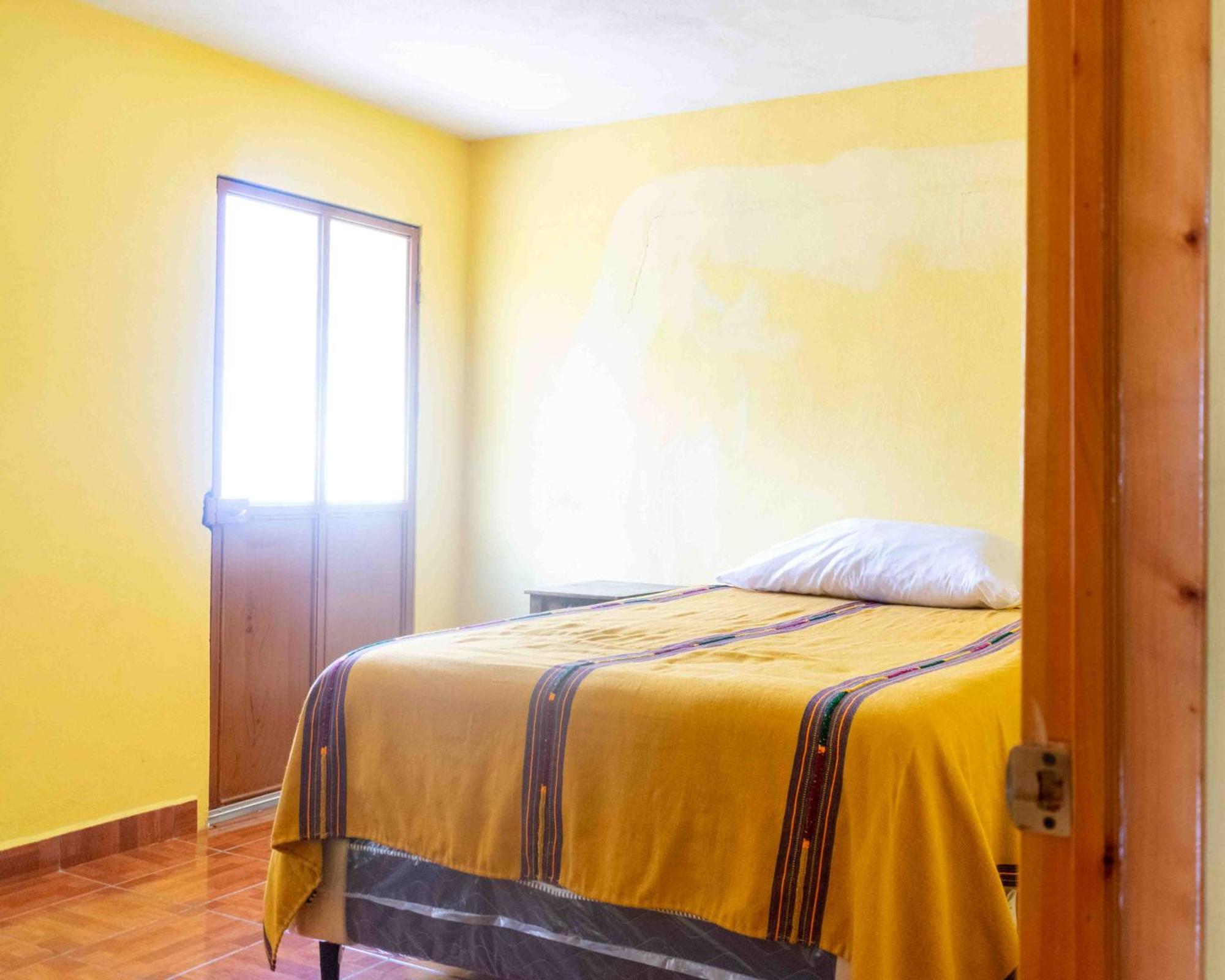 Casa Esperanza Lägenhet Panajachel Exteriör bild
