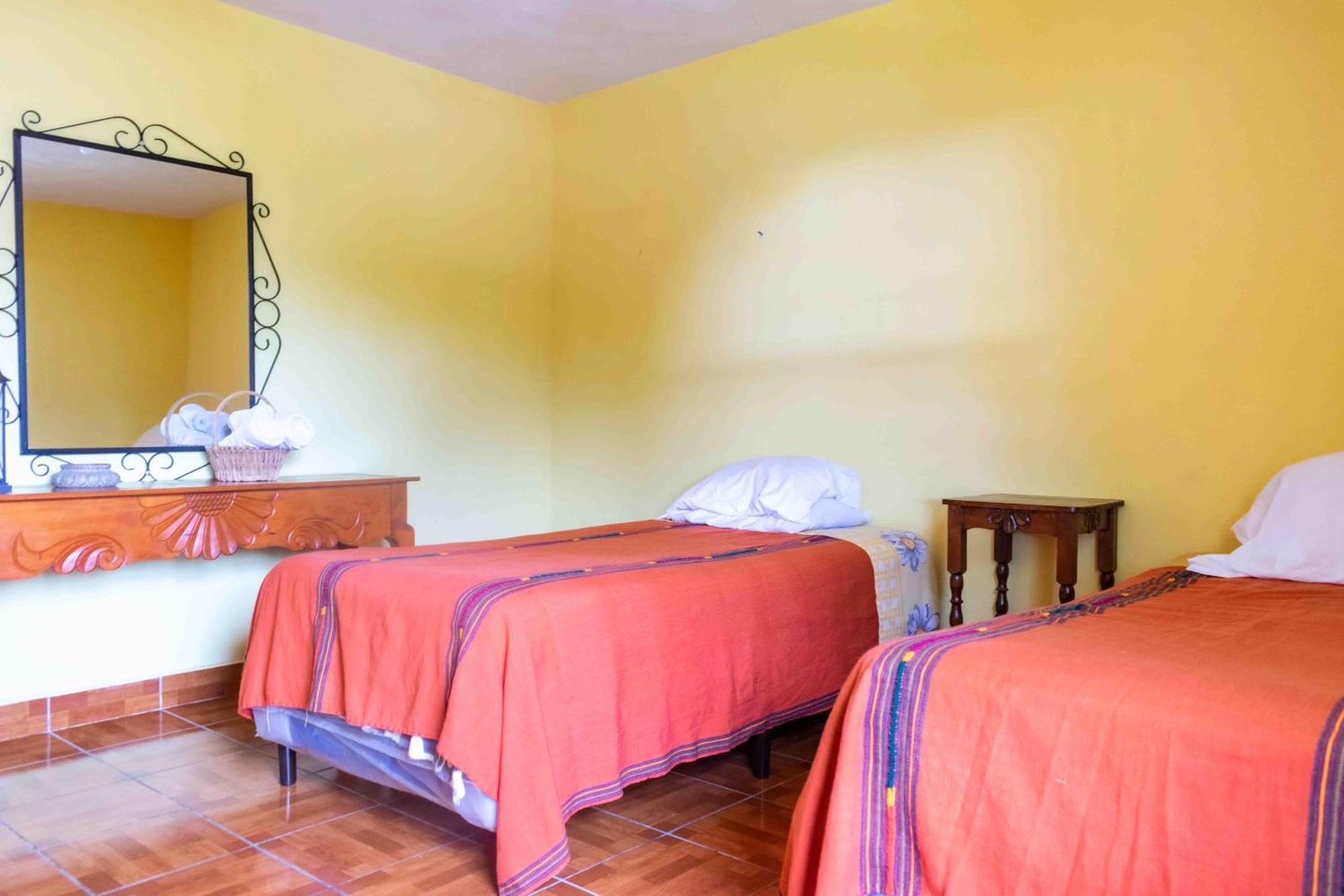 Casa Esperanza Lägenhet Panajachel Exteriör bild
