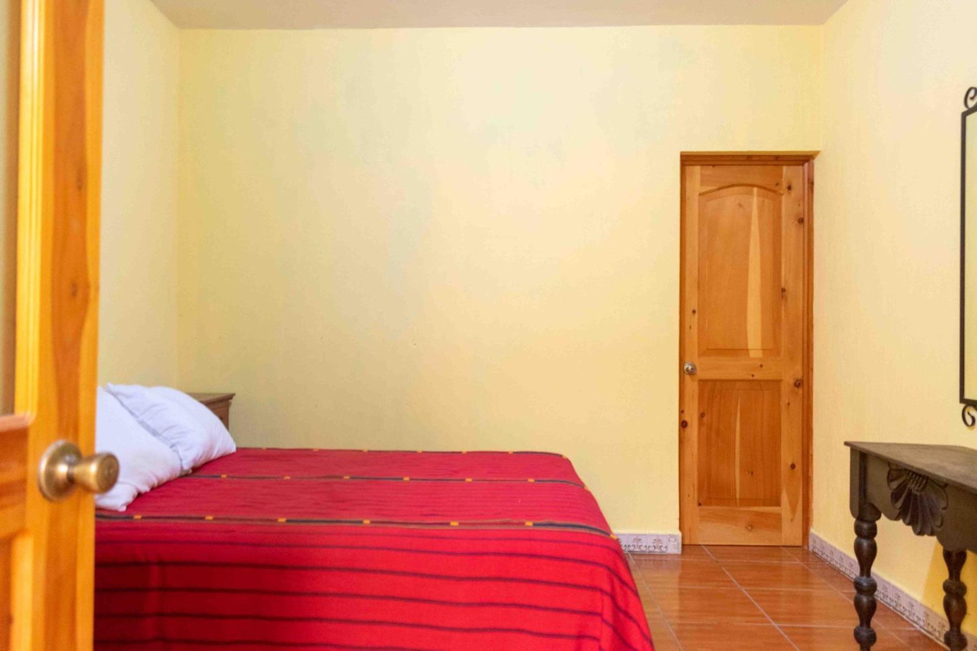 Casa Esperanza Lägenhet Panajachel Exteriör bild