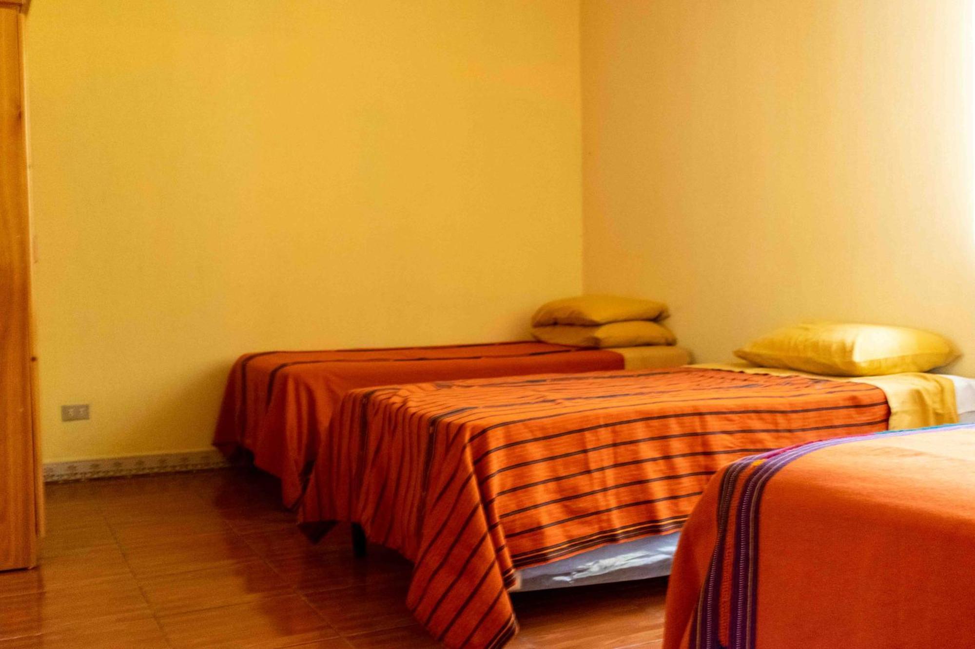 Casa Esperanza Lägenhet Panajachel Exteriör bild