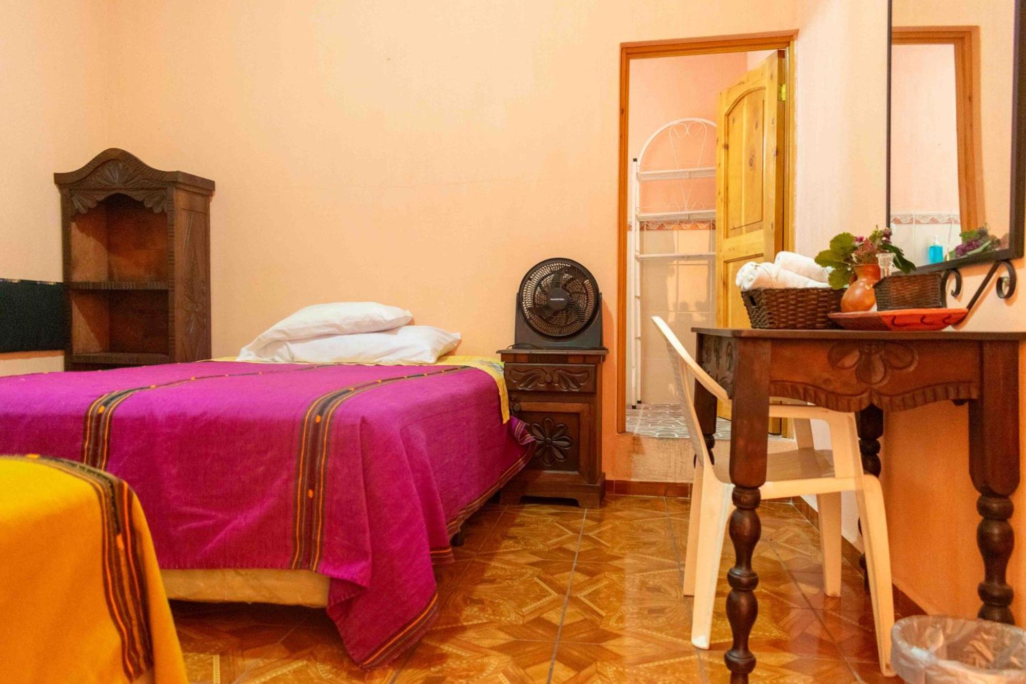 Casa Esperanza Lägenhet Panajachel Exteriör bild