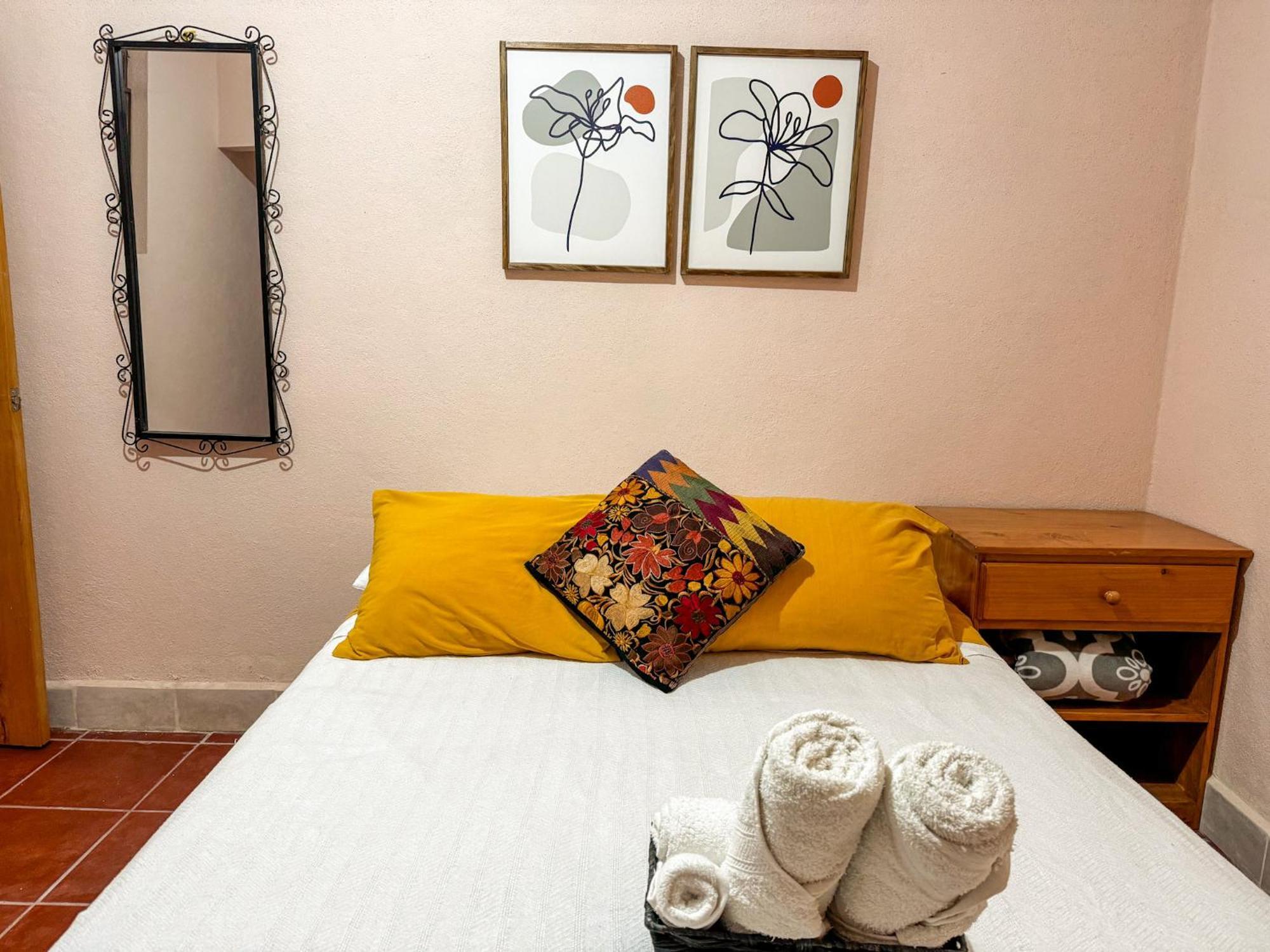 Casa Esperanza Lägenhet Panajachel Exteriör bild
